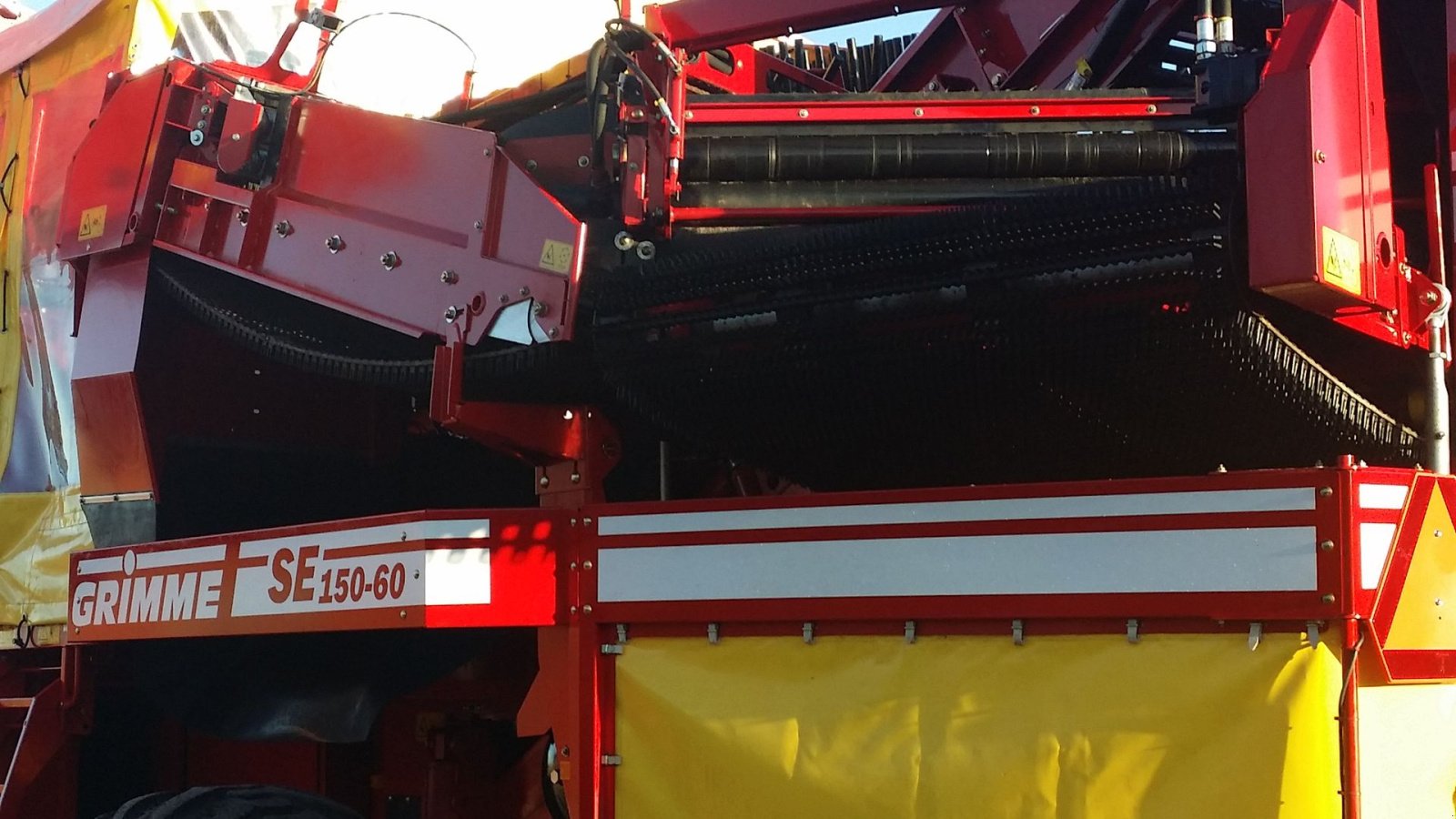 Kartoffelvollernter des Typs Grimme SE 150-60 UB XXL Ny maskine årg. 2025 kun kørt 129 ha med hjultræk og ekstra bredde rensebånd., Gebrauchtmaschine in Bylderup-Bov (Bild 4)