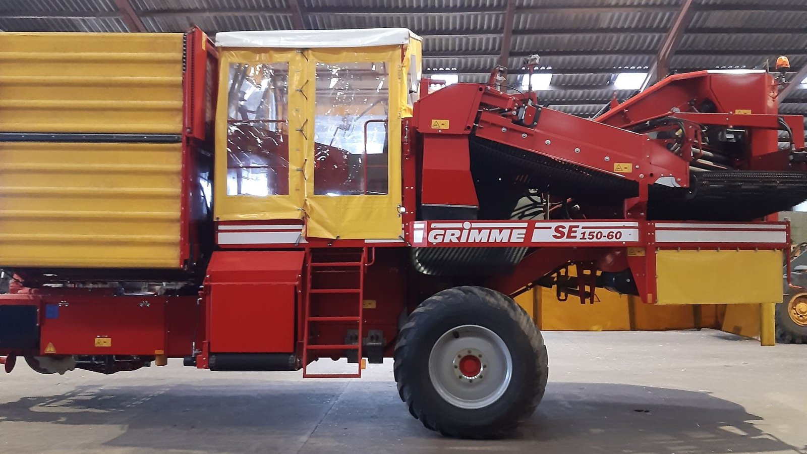 Kartoffelvollernter des Typs Grimme SE 150-60 UB XXL Ny maskine årg. 2025 kun kørt 129 ha med hjultræk og ekstra bredde rensebånd., Gebrauchtmaschine in Bylderup-Bov (Bild 4)