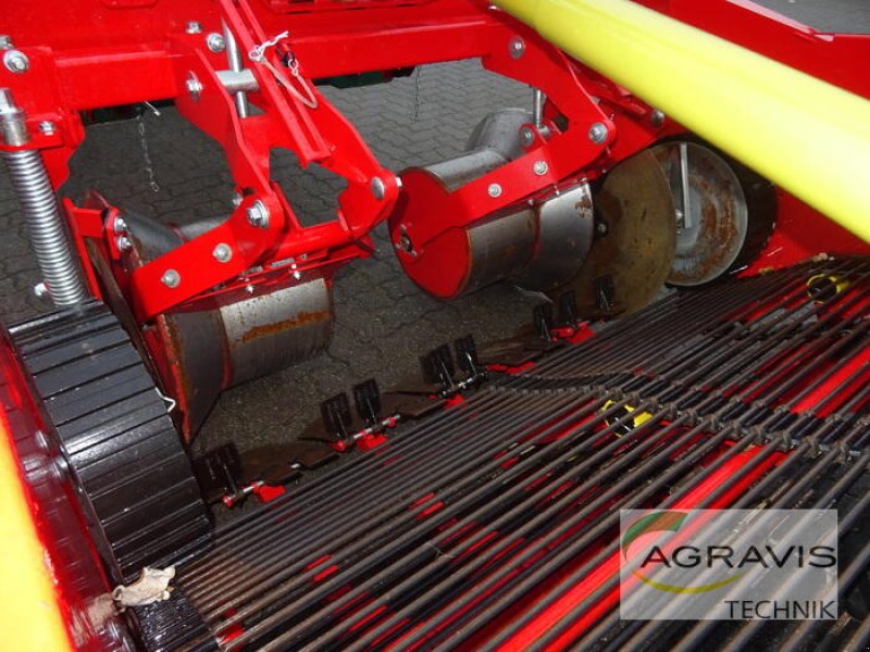 Kartoffelvollernter des Typs Grimme WH 200, Neumaschine in Uelzen (Bild 6)