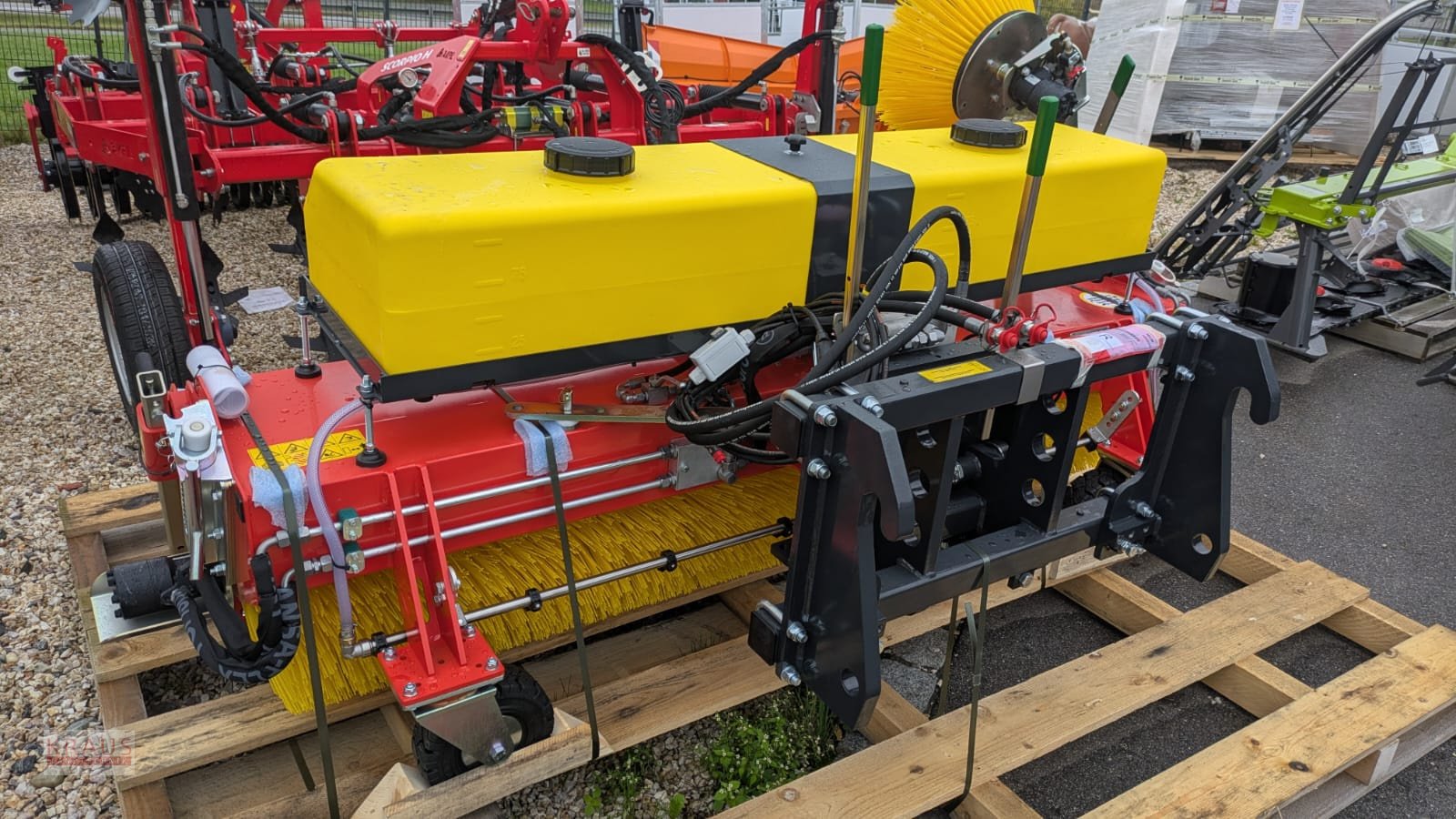 Kehrmaschine des Typs Adler Arbeitsmaschinen K 600 2,4m, Neumaschine in Geiersthal (Bild 2)