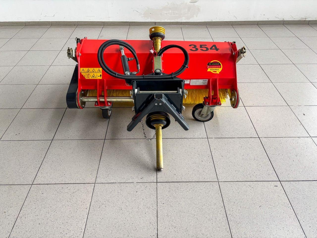 Kehrmaschine des Typs Adler Arbeitsmaschinen K560 / 135, Gebrauchtmaschine in Beckum (Bild 2)