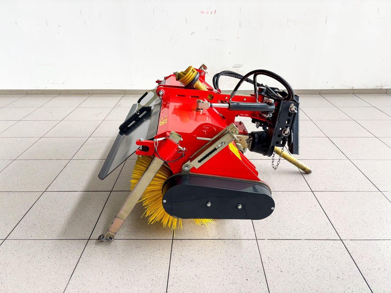 Kehrmaschine des Typs Adler Arbeitsmaschinen K560 / 135, Gebrauchtmaschine in Beckum (Bild 4)