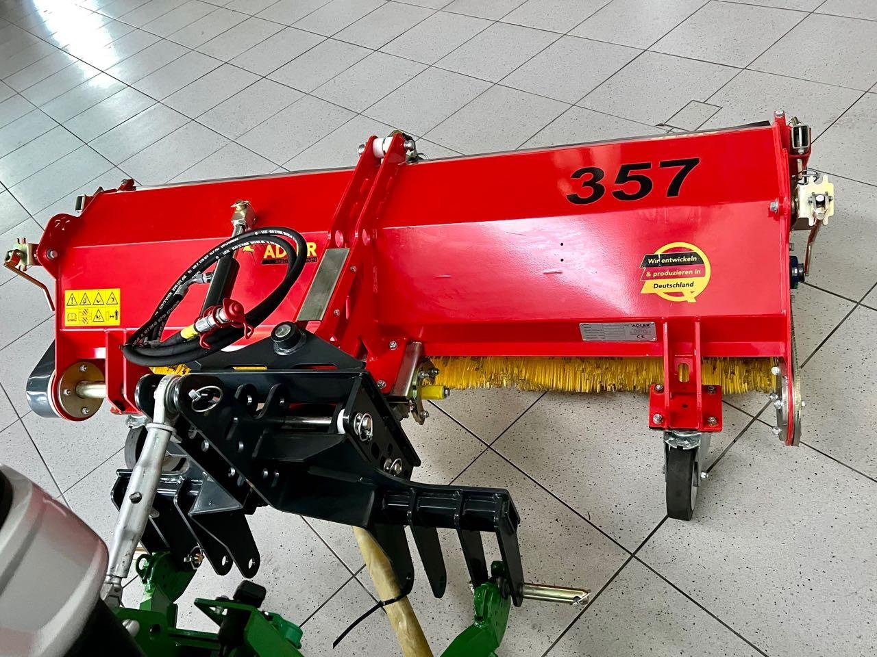 Kehrmaschine des Typs Adler Arbeitsmaschinen K560, Gebrauchtmaschine in Beckum (Bild 4)