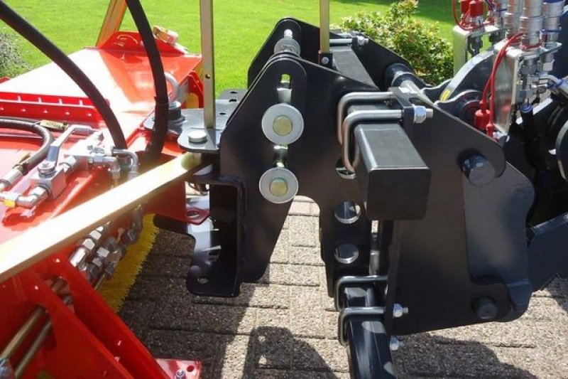 Kehrmaschine του τύπου Adler Arbeitsmaschinen K600 KEHRMASCHINE Hoflader Radlader Teleskoplade, Neumaschine σε Aigen-Schlägl (Φωτογραφία 5)