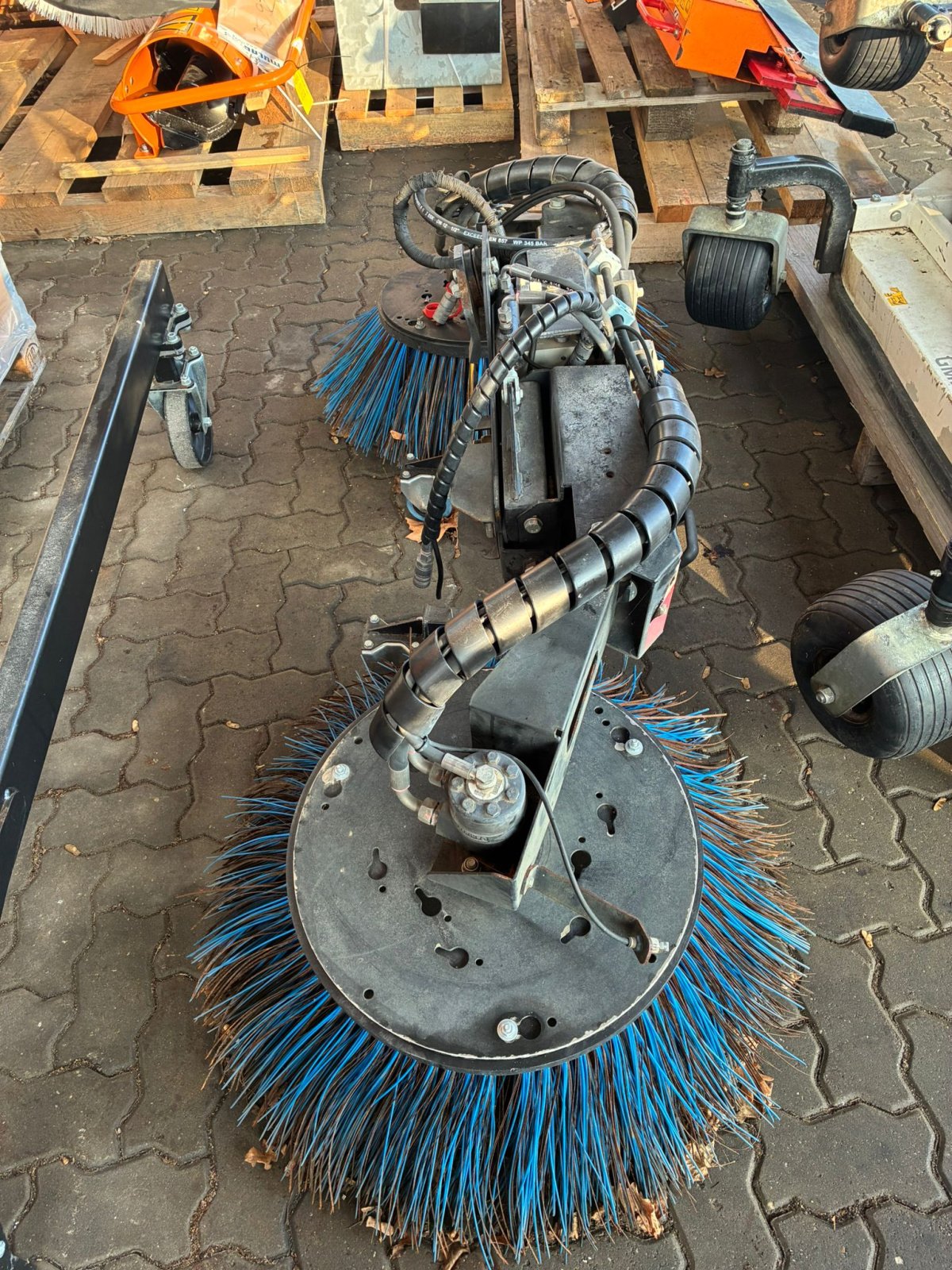 Kehrmaschine del tipo Aebi Schmidt Flexigo 150, Gebrauchtmaschine en Wiedemar (Imagen 11)