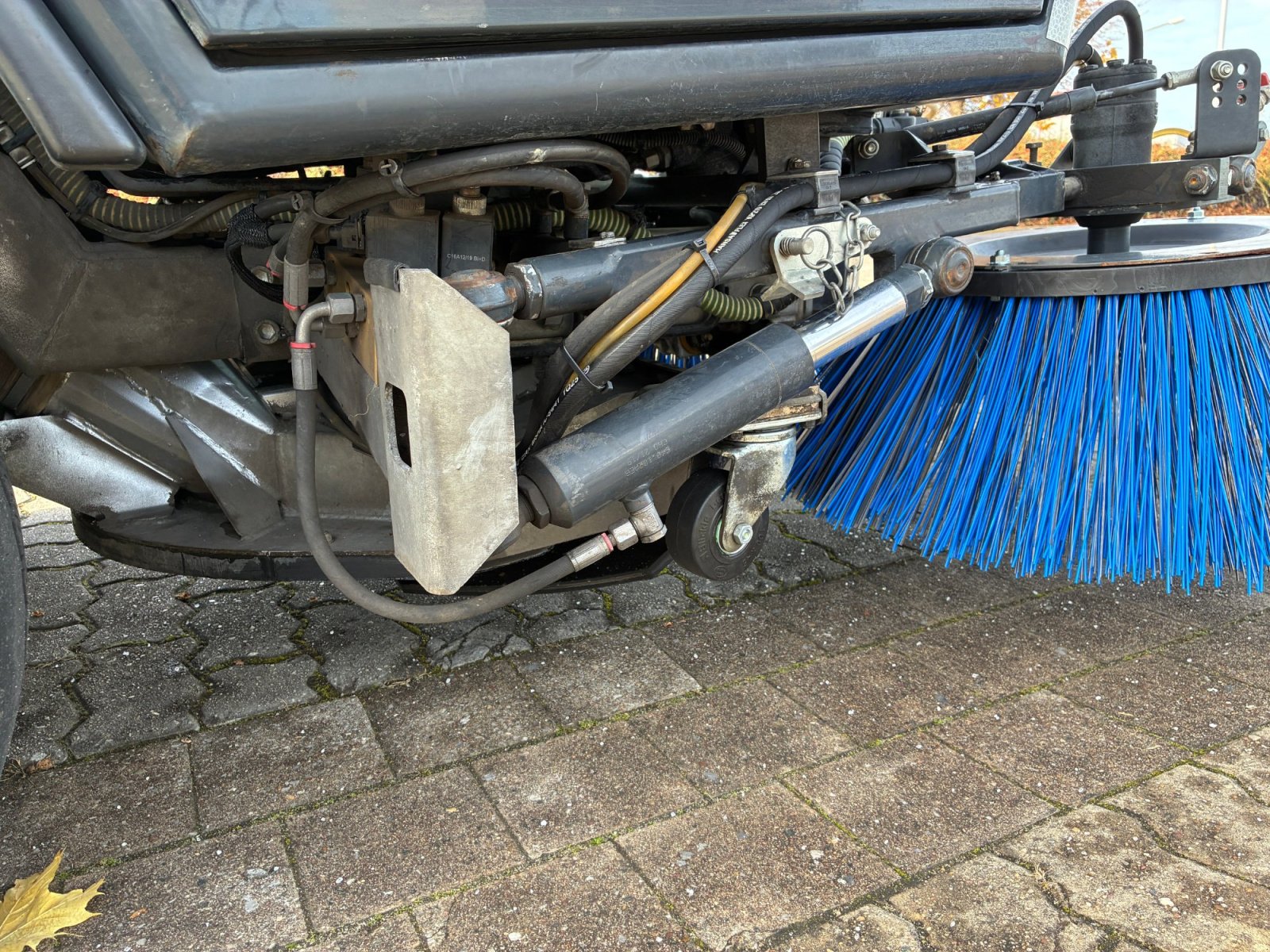 Kehrmaschine des Typs Aebi Schmidt Swingo 200+, Gebrauchtmaschine in Wiedemar (Bild 10)