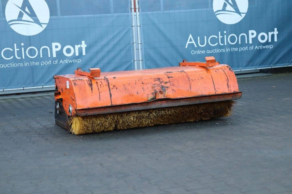 Kehrmaschine of the type Atec 05BBC1685, Gebrauchtmaschine in Antwerpen (Picture 1)