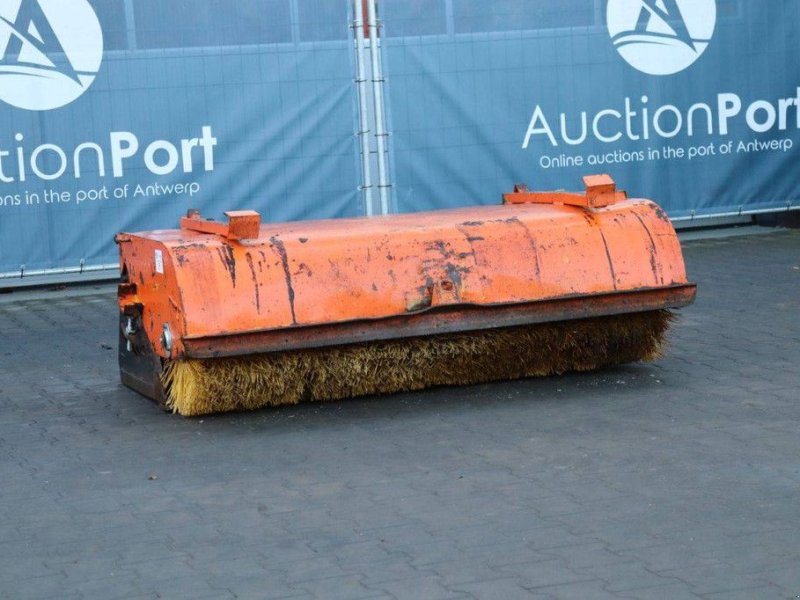 Kehrmaschine of the type Atec 05BBC1685, Gebrauchtmaschine in Antwerpen (Picture 1)