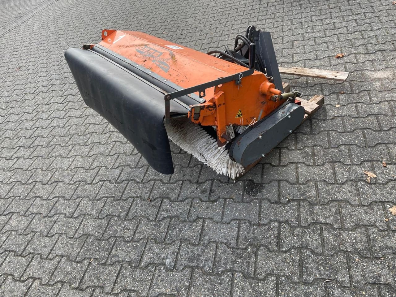 Kehrmaschine of the type Bema 20 /1250 veegmachine, Gebrauchtmaschine in Roermond (Picture 2)