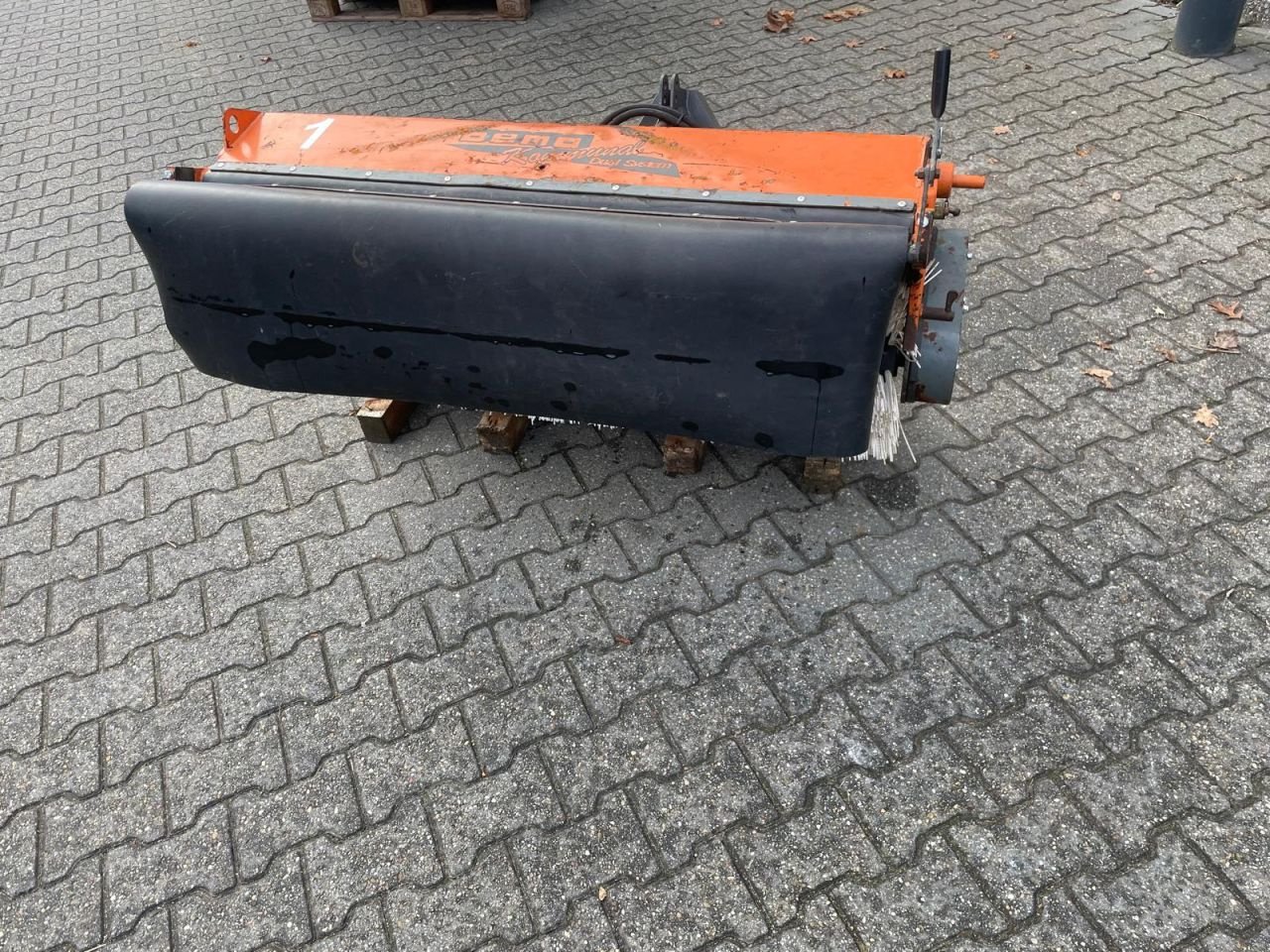 Kehrmaschine of the type Bema 20 /1250 veegmachine, Gebrauchtmaschine in Roermond (Picture 3)