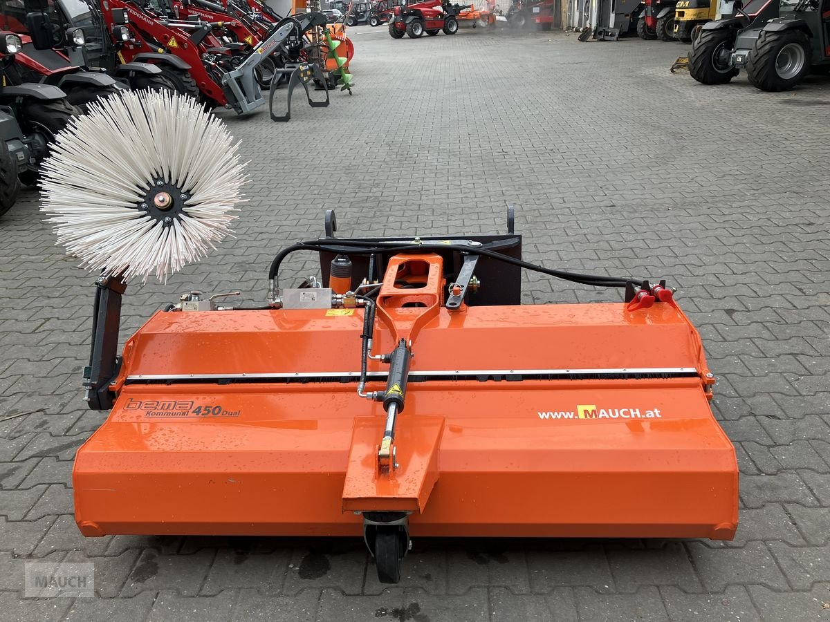 Kehrmaschine des Typs Bema 450 Kommunal Kehrmaschine, Neumaschine in Burgkirchen (Bild 1)