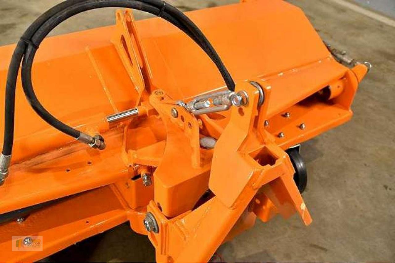 Kehrmaschine of the type Bema 520 DUAL 1550, Gebrauchtmaschine in Cloppenburg (Picture 6)