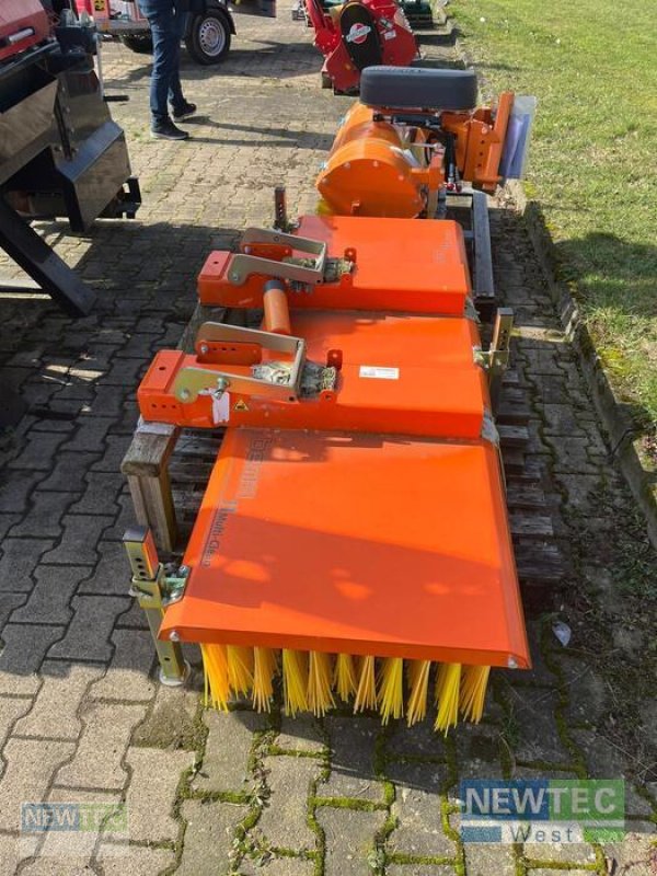 Kehrmaschine типа Bema BEMA 11 MULTI-CLEAN, Vorführmaschine в Coppenbrügge (Фотография 3)