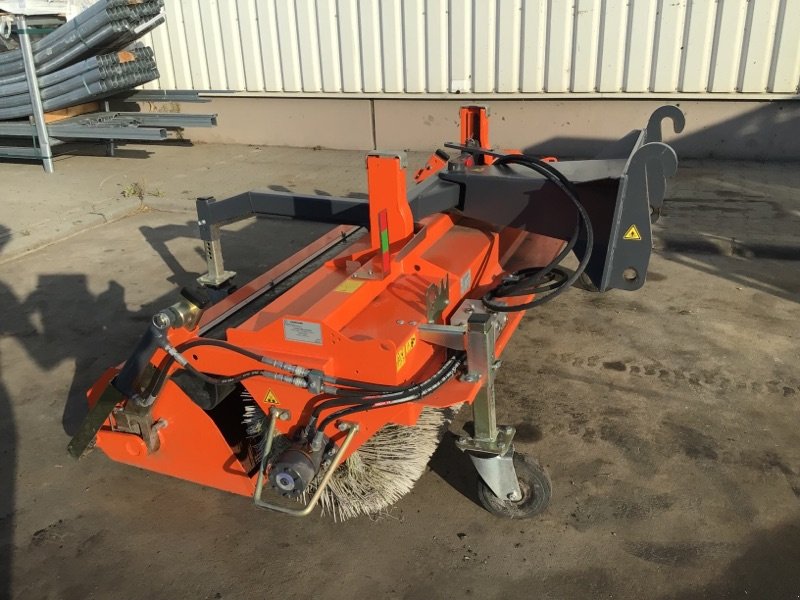 Kehrmaschine del tipo Bema bk25, Gebrauchtmaschine en Nauen (Imagen 3)