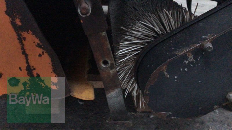 Kehrmaschine van het type Bema DUAL 1550 Holder, Gebrauchtmaschine in Mindelheim (Foto 9)