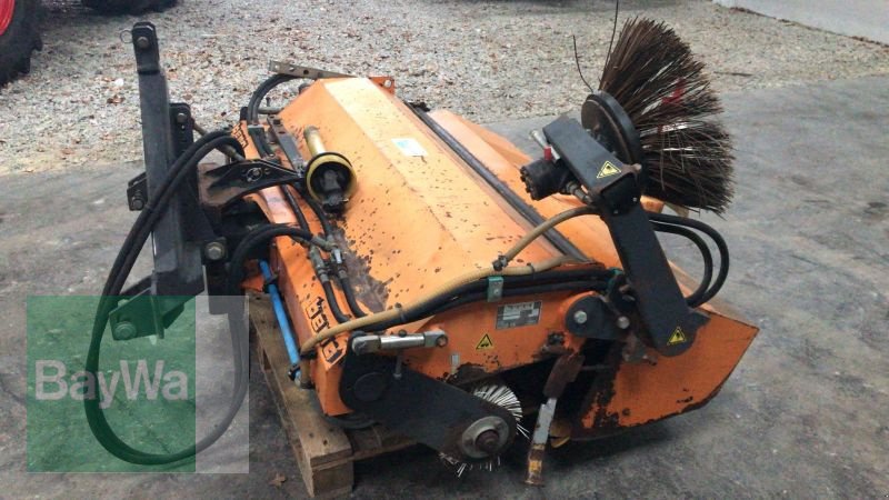 Kehrmaschine van het type Bema DUAL 1550 Holder, Gebrauchtmaschine in Mindelheim (Foto 14)