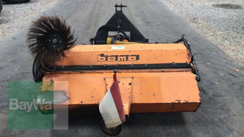Kehrmaschine van het type Bema DUAL 1550 Holder, Gebrauchtmaschine in Mindelheim (Foto 11)