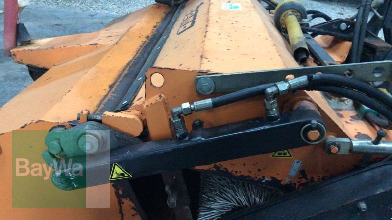 Kehrmaschine van het type Bema DUAL 1550 Holder, Gebrauchtmaschine in Mindelheim (Foto 8)