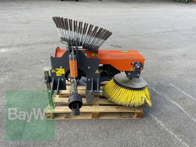 Kehrmaschine of the type Bema GROBY LIGHT - MECH.ANTRIEB, Gebrauchtmaschine in Bamberg (Picture 4)