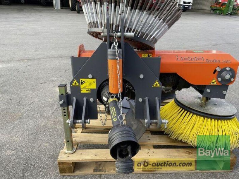 Kehrmaschine des Typs Bema GROBY LIGHT - MECH.ANTRIEB, Gebrauchtmaschine in Bamberg (Bild 9)