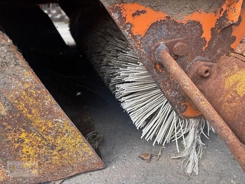 Kehrmaschine typu Bema Kehrmaschine mit Wanne, Gebrauchtmaschine v Colmar-Berg (Obrázek 4)