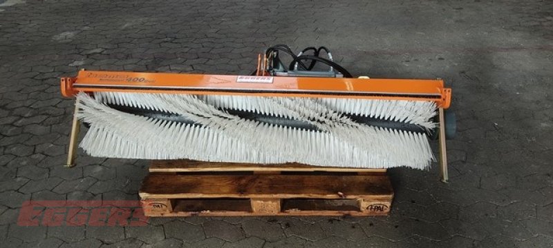 Kehrmaschine des Typs Bema Kommunal 400-1550, Gebrauchtmaschine in Wahrenholz (Bild 4)