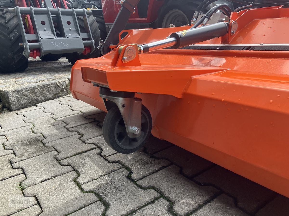 Kehrmaschine des Typs Bema Kommunal 450 Dual Kehrmaschine, Neumaschine in Burgkirchen (Bild 10)