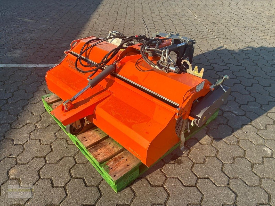 Kehrmaschine типа Bema Kommunal 450 Dual, Gebrauchtmaschine в Mühlengeez (Фотография 1)