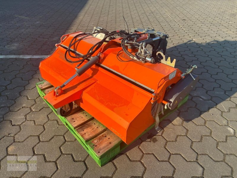 Kehrmaschine типа Bema Kommunal 450 Dual, Gebrauchtmaschine в Mühlengeez
