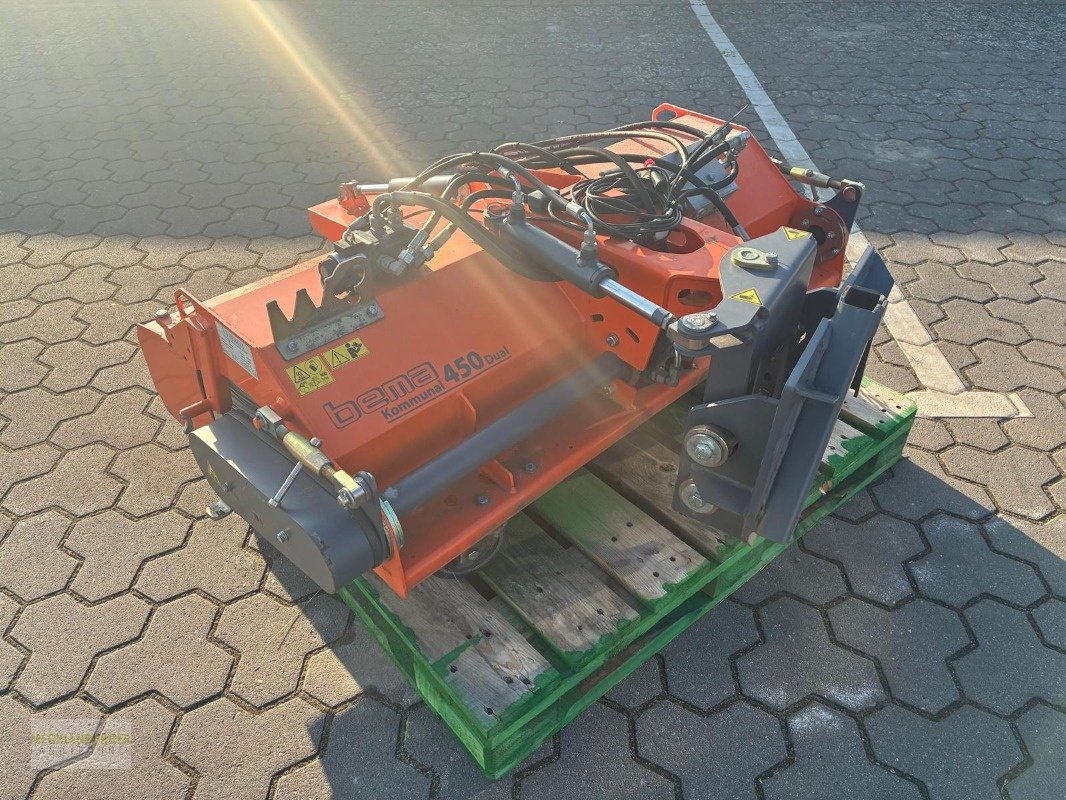 Kehrmaschine типа Bema Kommunal 450 Dual, Gebrauchtmaschine в Mühlengeez (Фотография 2)