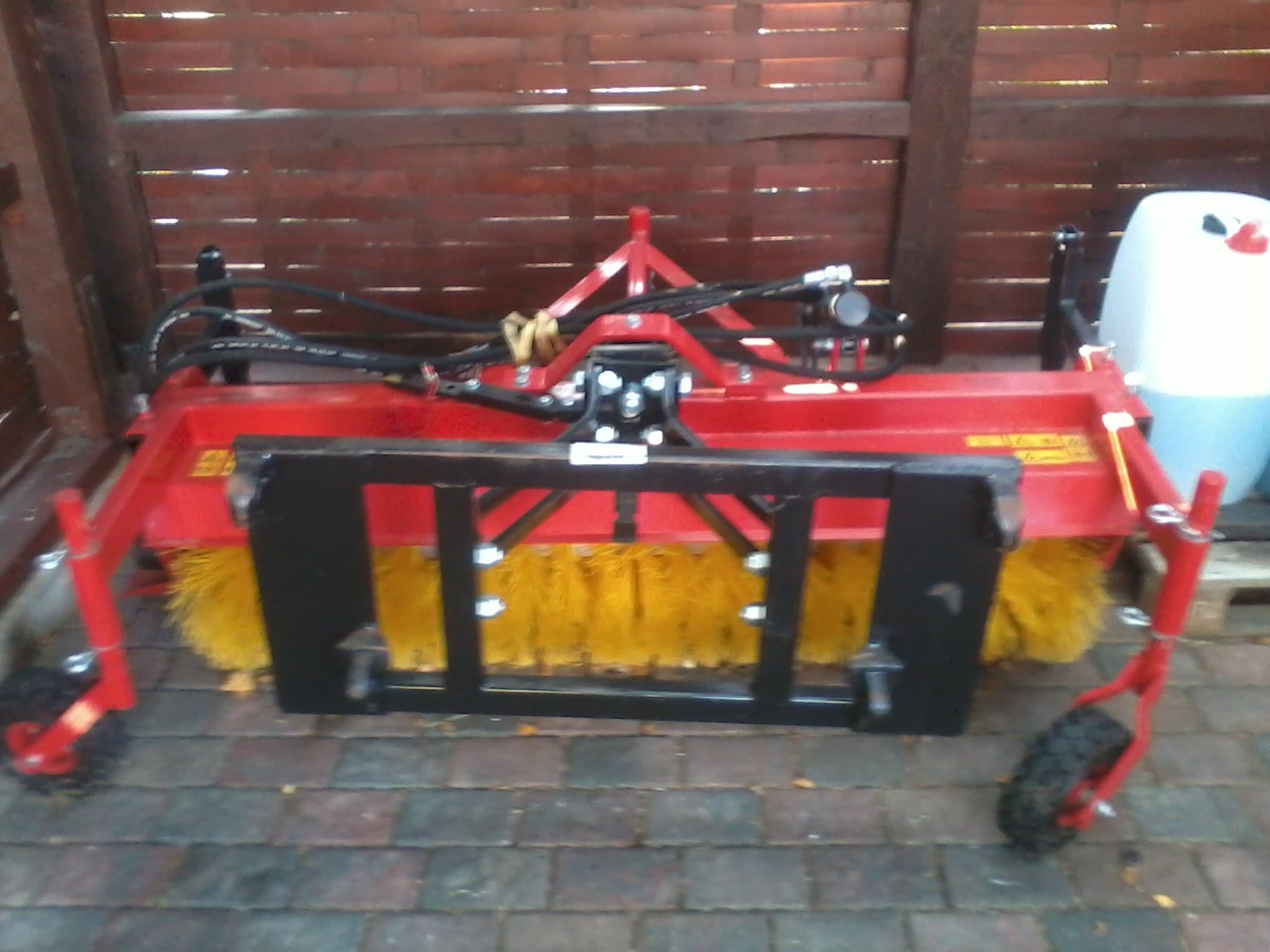 Kehrmaschine of the type BMB KM 1750 Expert, Gebrauchtmaschine in Bokhorst (Picture 1)