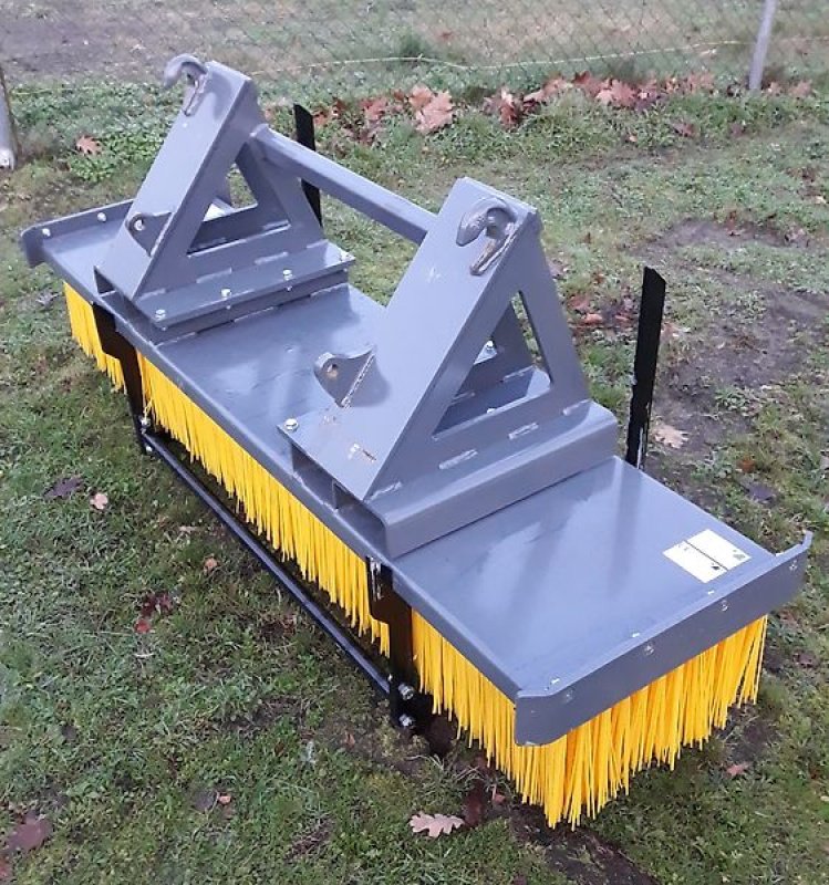 Kehrmaschine des Typs Bressel & Lade W05 2000 mm Euro mit Abstellhilfe, Neumaschine in Itterbeck (Bild 18)