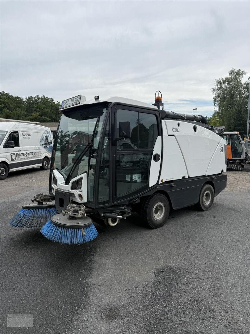 Kehrmaschine des Typs Bucher C202 Euro 6C, Gebrauchtmaschine in Prüm (Bild 2)