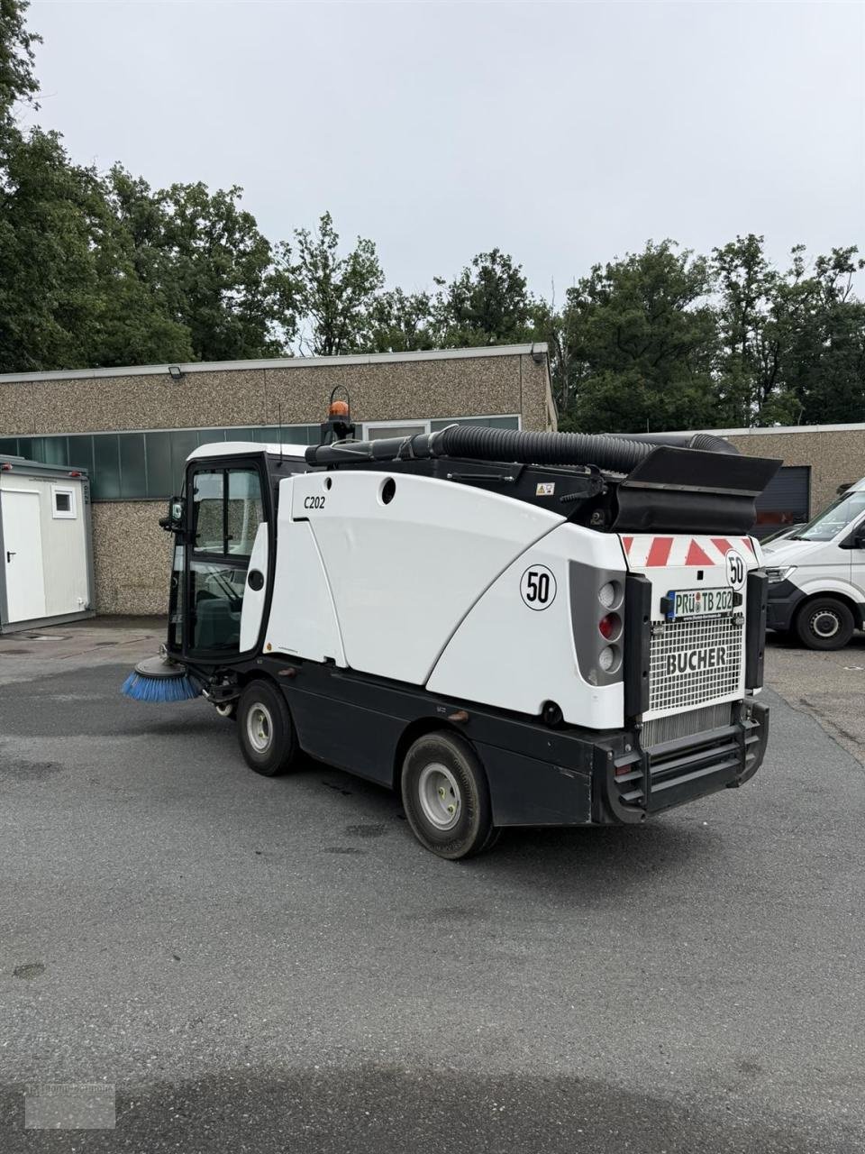 Kehrmaschine des Typs Bucher C202 Euro 6C, Gebrauchtmaschine in Prüm (Bild 3)