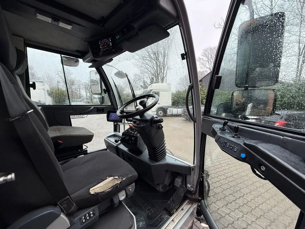 Kehrmaschine типа Bucher Citycat 5006 XL 3 extra Borstels NL Machine, Gebrauchtmaschine в Saasveld (Фотография 9)