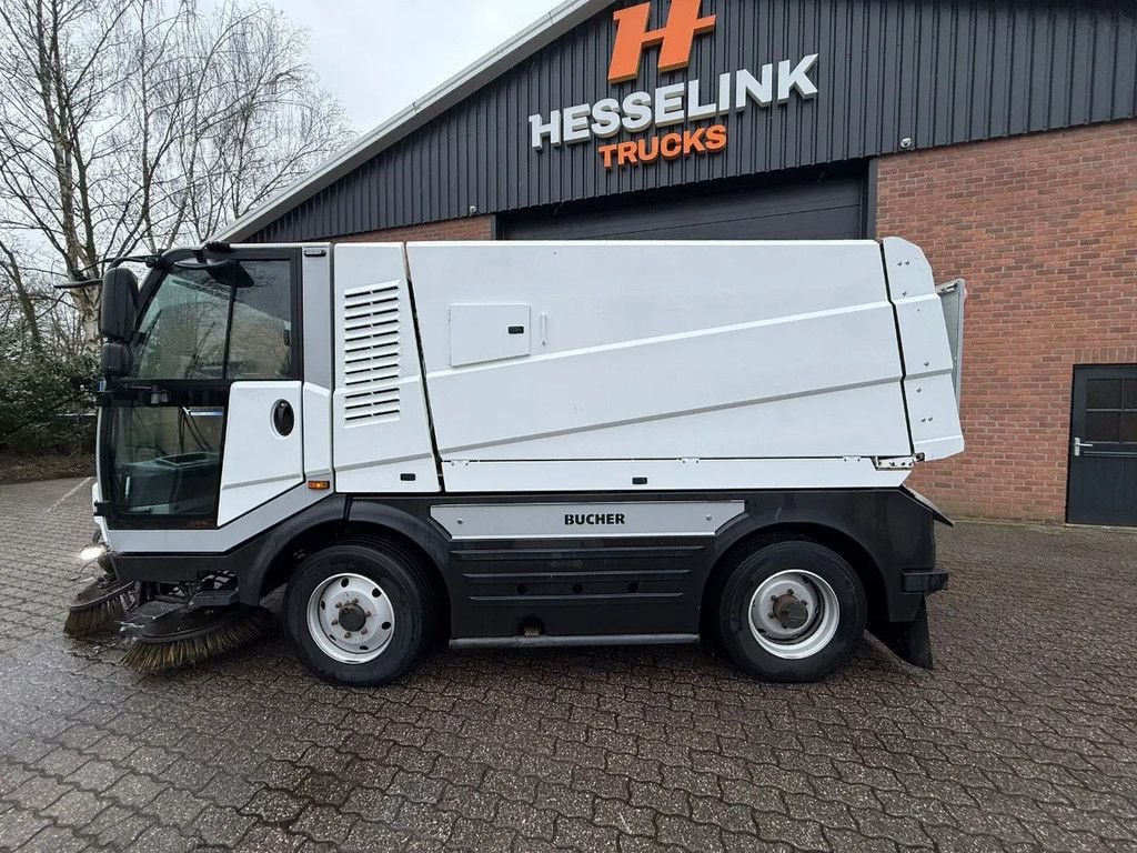 Kehrmaschine типа Bucher Citycat 5006 XL 3 extra Borstels NL Machine, Gebrauchtmaschine в Saasveld (Фотография 5)