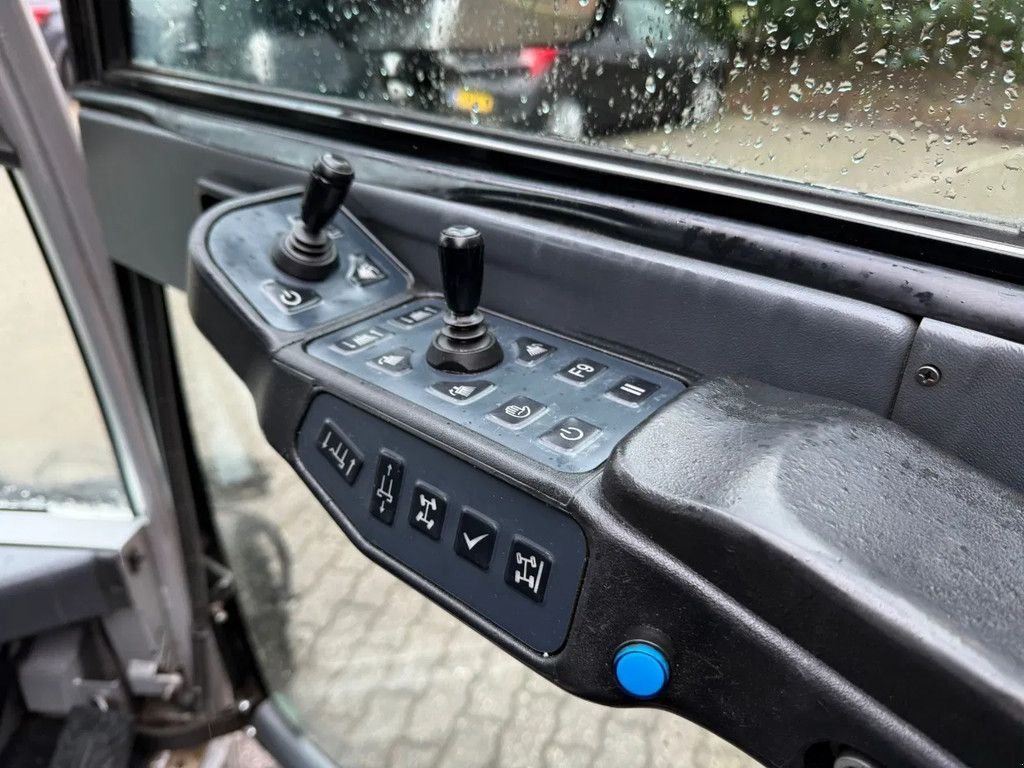 Kehrmaschine типа Bucher Citycat 5006 XL 3 extra Borstels NL Machine, Gebrauchtmaschine в Saasveld (Фотография 10)