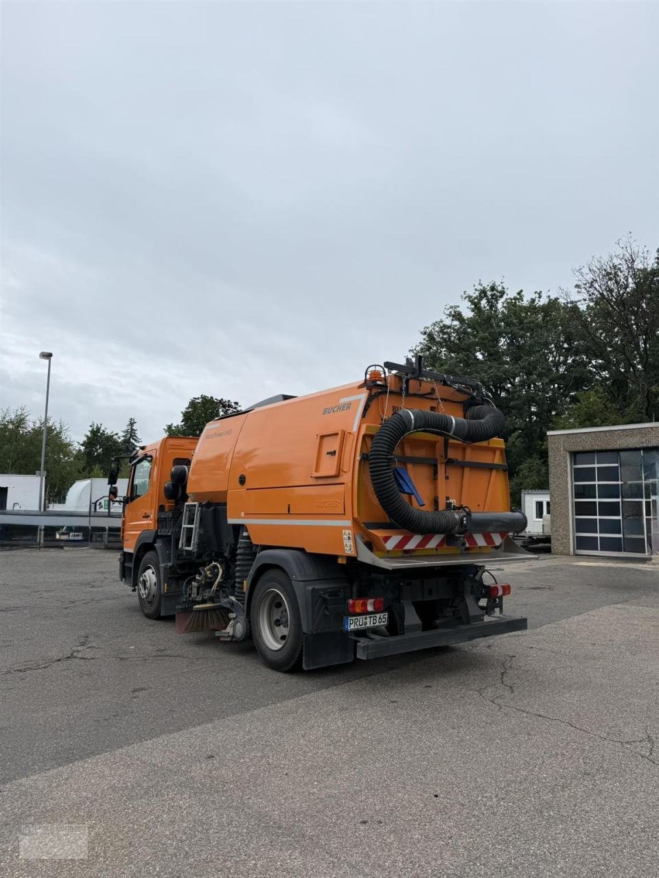 Kehrmaschine of the type Bucher V65h MaxPowa Atego 1324, Gebrauchtmaschine in Neu-Isenburg (Picture 6)