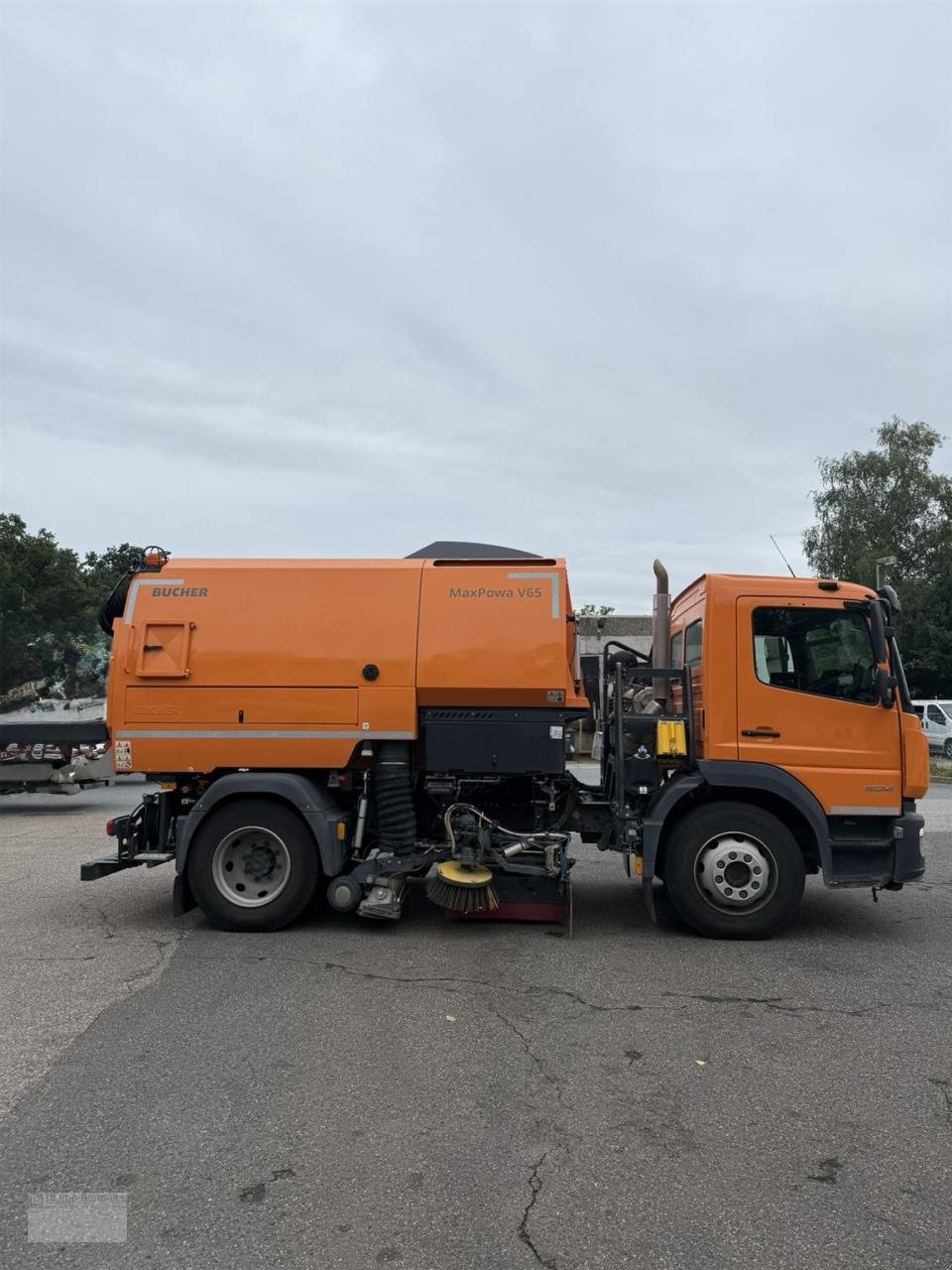 Kehrmaschine of the type Bucher V65h MaxPowa Atego 1324, Gebrauchtmaschine in Neu-Isenburg (Picture 7)