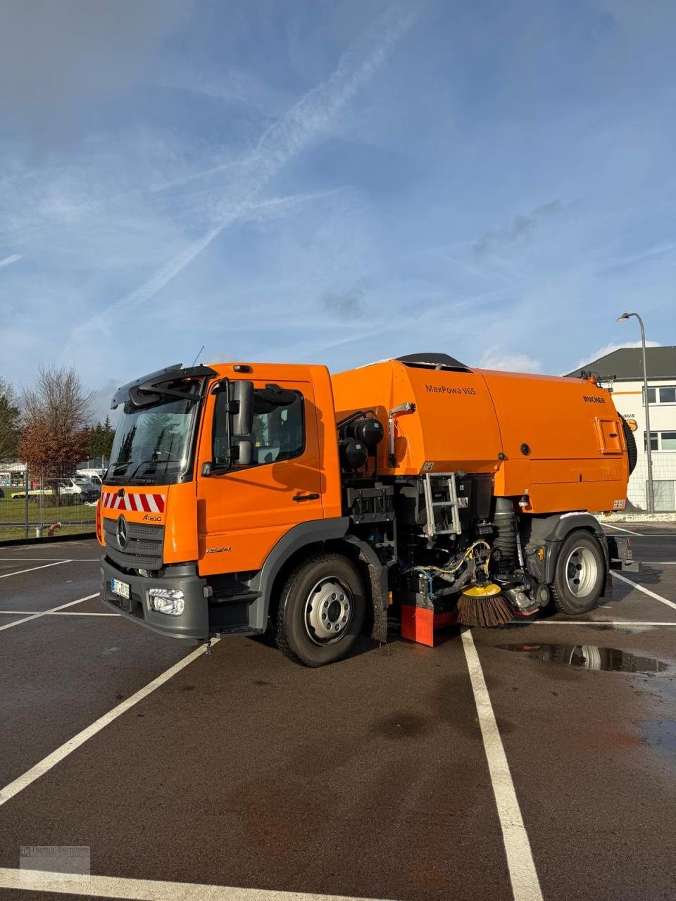 Kehrmaschine des Typs Bucher V65t MaxPowa Atego 1324, Mietmaschine in Prüm (Bild 1)