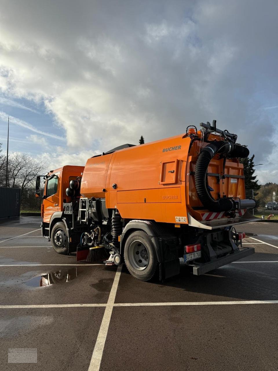 Kehrmaschine des Typs Bucher V65t MaxPowa Atego 1324, Mietmaschine in Prüm (Bild 2)