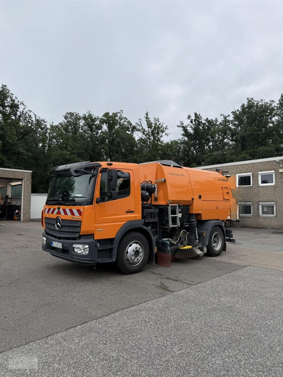 Kehrmaschine des Typs Bucher V65t MaxPowa Atego 1324, Mietmaschine in Prüm (Bild 4)