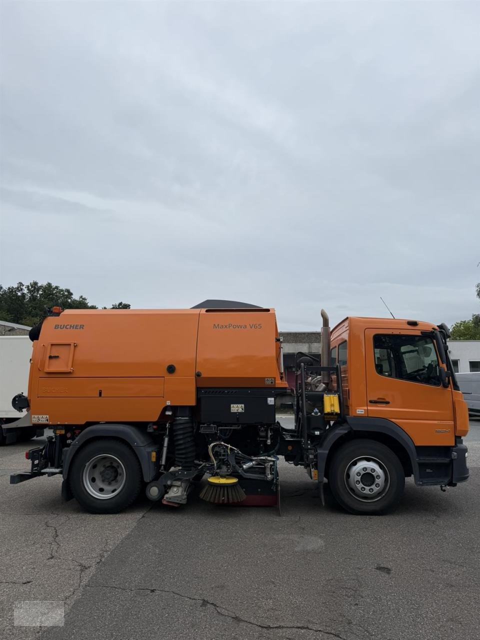 Kehrmaschine des Typs Bucher V65t MaxPowa Atego 1324, Mietmaschine in Prüm (Bild 7)