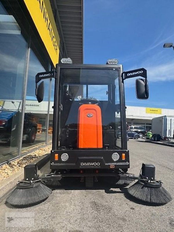 Kehrmaschine от тип Daewoo DAS 100 Kehrmaschine elektrisch mit Kabine, Gebrauchtmaschine в Gevelsberg (Снимка 2)