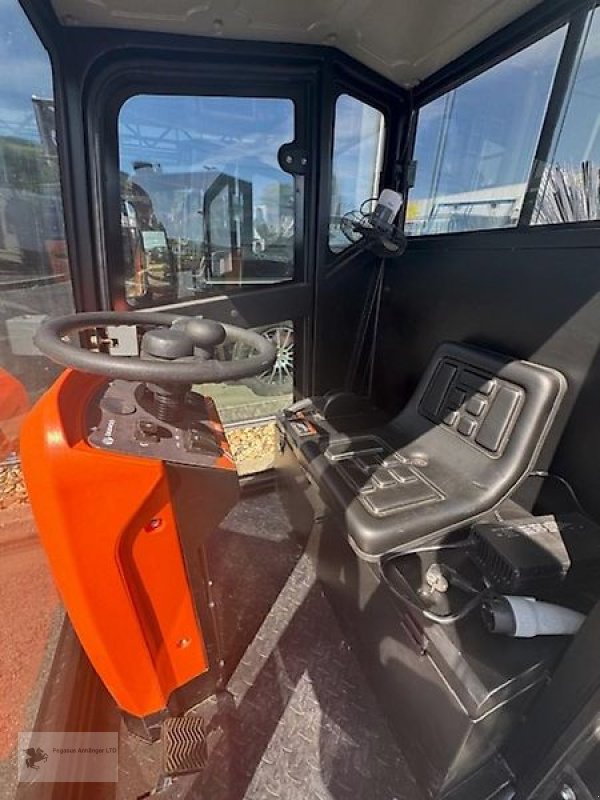 Kehrmaschine от тип Daewoo DAS 100 Kehrmaschine elektrisch mit Kabine, Gebrauchtmaschine в Gevelsberg (Снимка 4)