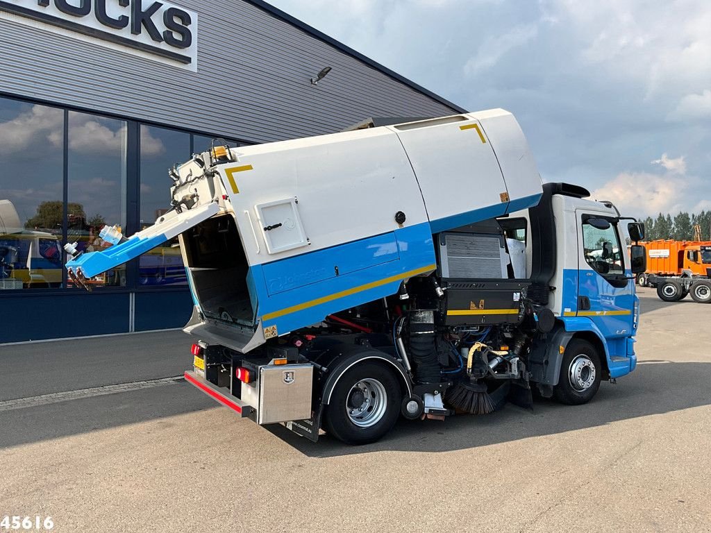 Kehrmaschine of the type DAF FA LF 180 Euro 6 Johnston VS502 Just 138.807 km!, Gebrauchtmaschine in ANDELST (Picture 8)