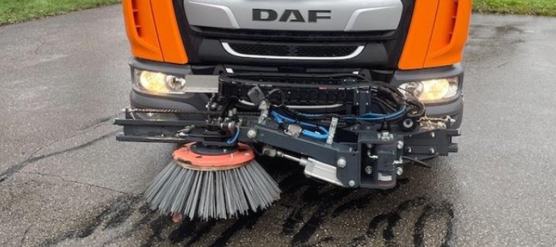 Kehrmaschine des Typs DAF LF 210 FA, Gebrauchtmaschine in Michelstadt (Bild 2)