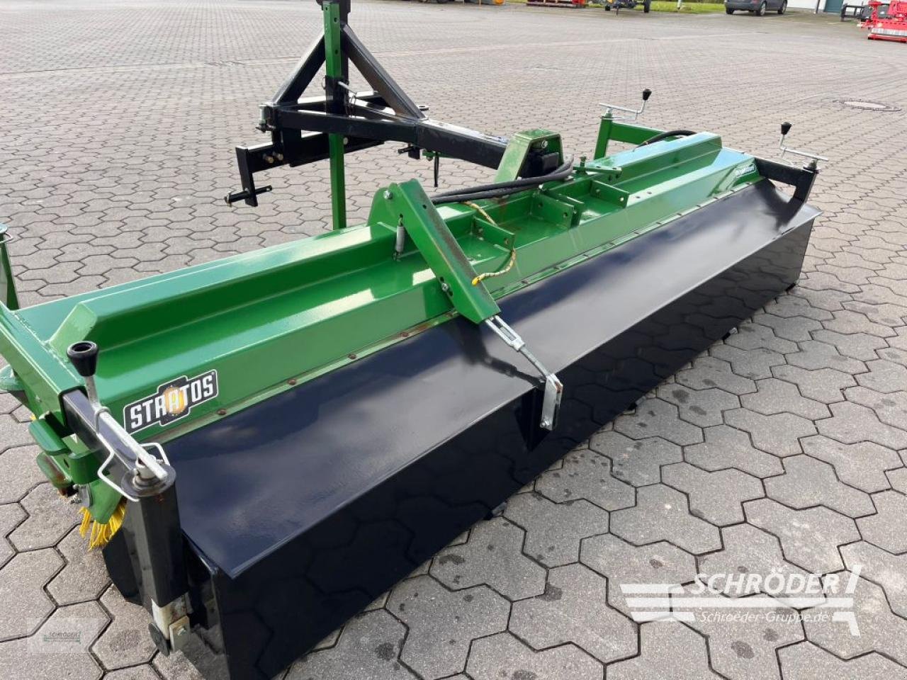 Kehrmaschine des Typs Düvelsdorf DKW 2,70 M 3-PUNKT KEHRMASCHINE, Gebrauchtmaschine in Leizen (Bild 7)