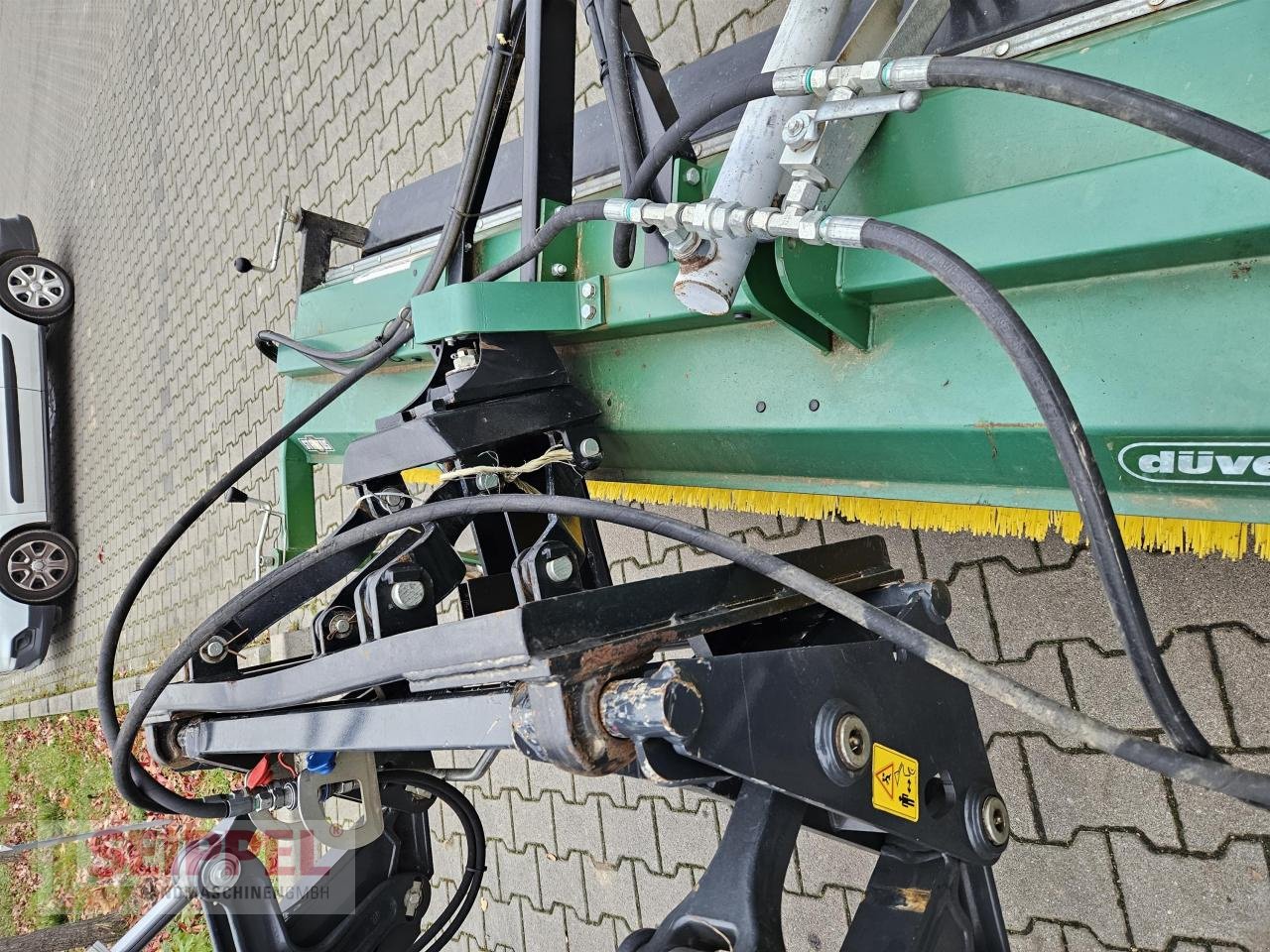 Kehrmaschine des Typs Düvelsdorf STRATOS 225, Gebrauchtmaschine in Groß-Umstadt (Bild 3)