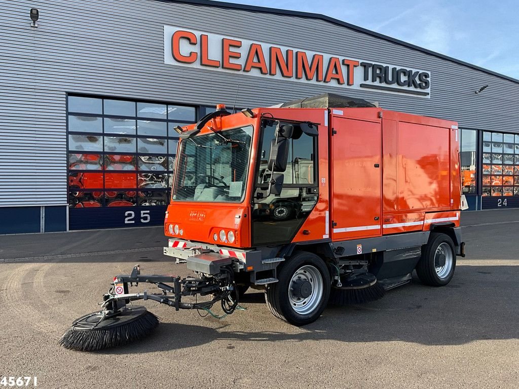 Kehrmaschine des Typs Dulevo 5020 Euro 6 with 3-rd brush, Gebrauchtmaschine in ANDELST (Bild 2)